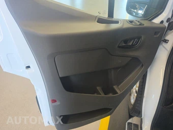 2025 Ford Transit 250 Cargo Van Low Roof 130.0" WB - miniatura 9