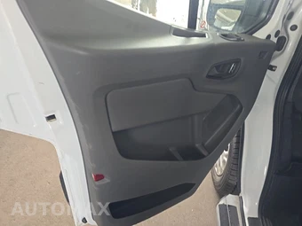 2025 Ford Transit 250 Cargo Van Low Roof 130.0" WB - miniatura 9