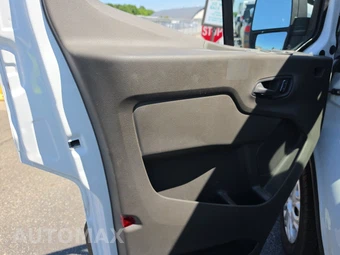 2025 Ford Transit 250 Cargo Van Low Roof 130.0" WB - miniatura 9