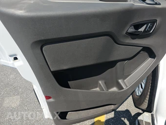 2025 Ford Transit 250 Cargo Van Low Roof 130.0" WB - miniatura 9