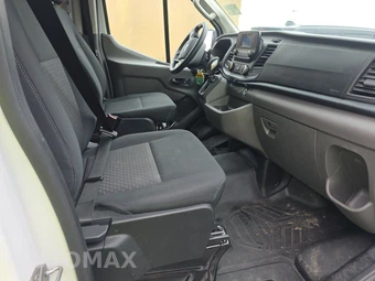 2025 Ford Transit 250 Cargo Van Low Roof 130.0" WB - miniatura 8