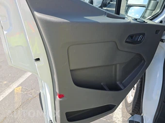 2025 Ford Transit 250 Cargo Van Low Roof 130.0" WB - miniatura 9