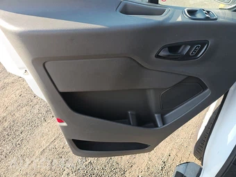 2025 Ford Transit 250 Cargo Van Low Roof 130.0" WB - miniatura 9