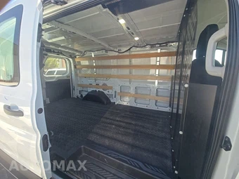 2025 Ford Transit 250 Cargo Van Low Roof 130.0" WB - miniatura 13