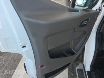 2025 Ford Transit 250 Cargo Van Low Roof 130.0" WB - miniatura 9