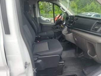 2025 Ford Transit 250 Cargo Van Low Roof 130.0" WB - miniatura 8