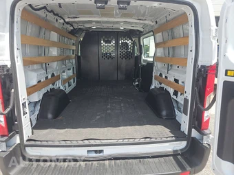 2025 Ford Transit 250 Cargo Van Low Roof 130.0" WB - miniatura 15
