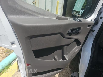 2025 Ford Transit 250 Cargo Van Low Roof 130.0" WB - miniatura 9