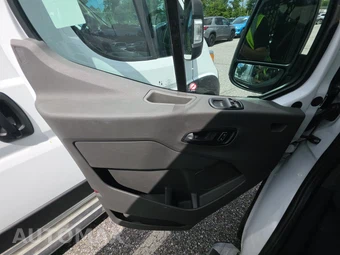 2025 Ford Transit 250 Cargo Van Low Roof 130.0" WB - miniatura 9