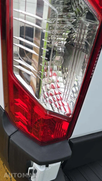 2025 Ford Transit 250 Cargo Van Low Roof 130.0" WB - miniatura 22