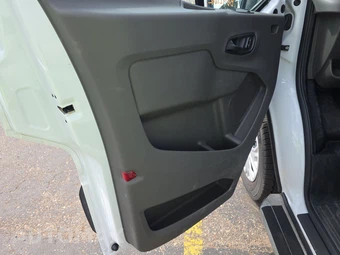 2025 Ford Transit 250 Cargo Van Low Roof 130.0" WB - miniatura 9