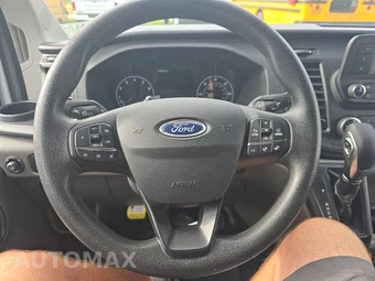 2025 Ford Transit 250 Cargo Van Low Roof 130.0" WB - miniatura 10