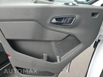 2025 Ford Transit 250 Cargo Van Low Roof 130.0" WB - miniatura 9