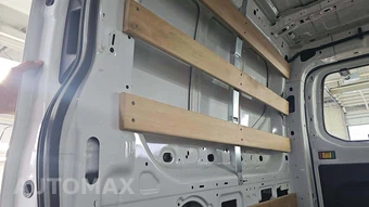 2025 Ford Transit 250 Cargo Van Low Roof 130.0" WB - miniatura 21