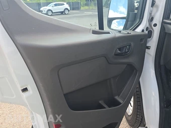 2025 Ford Transit 250 Cargo Van Low Roof 130.0" WB - miniatura 9
