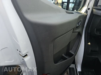 2025 Ford Transit 250 Cargo Van Low Roof 130.0" WB - miniatura 9