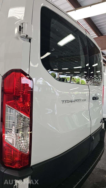 2025 Ford Transit 250 Cargo Van Low Roof 130.0" WB - miniatura 19