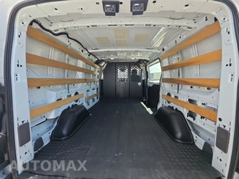 2025 Ford Transit 250 Cargo Van Low Roof 130.0" WB - miniatura 16