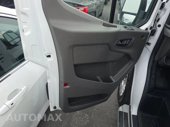 2025 Ford Transit 250 Cargo Van Low Roof 130.0" WB - miniatura 9
