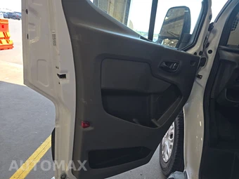 2025 Ford Transit 250 Cargo Van Low Roof 130.0" WB - miniatura 9
