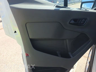 2025 Ford Transit 250 Cargo Van Low Roof 130.0" WB - miniatura 9
