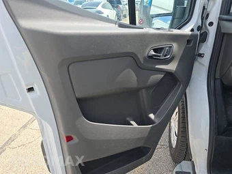 2025 Ford Transit 250 Cargo Van Low Roof 130.0" WB - miniatura 9