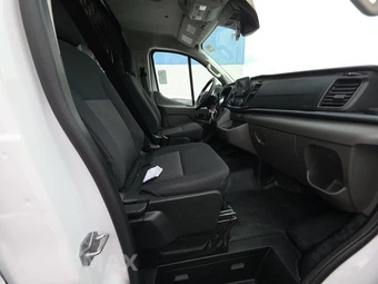 2025 Ford Transit 250 Cargo Van Low Roof 130.0" WB - miniatura 8