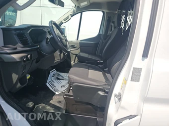 2025 Ford Transit 250 Cargo Van Low Roof 130.0" WB - miniatura 7