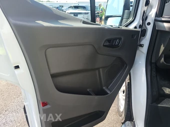 2025 Ford Transit 250 Cargo Van Low Roof 130.0" WB - miniatura 9
