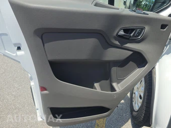 2025 Ford Transit 250 Cargo Van Low Roof 130.0" WB - miniatura 9