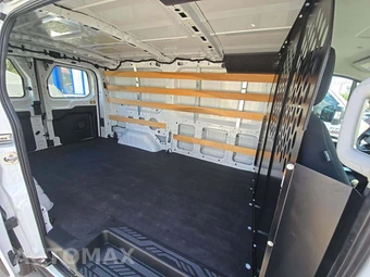 2025 Ford Transit 250 Cargo Van Low Roof 130.0" WB - miniatura 16