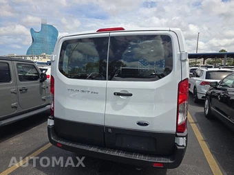 2025 Ford Transit 250 Cargo Van Low Roof 130.0" WB - miniatura 5