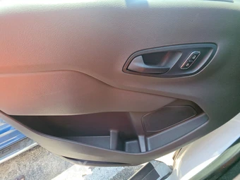 2025 Ford Transit 250 Cargo Van Low Roof 130.0" WB - miniatura 9