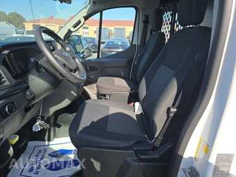 2025 Ford Transit 250 Cargo Van Low Roof 130.0" WB - miniatura 7