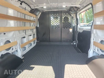 2025 Ford Transit 250 Cargo Van Low Roof 130.0" WB - miniatura 15
