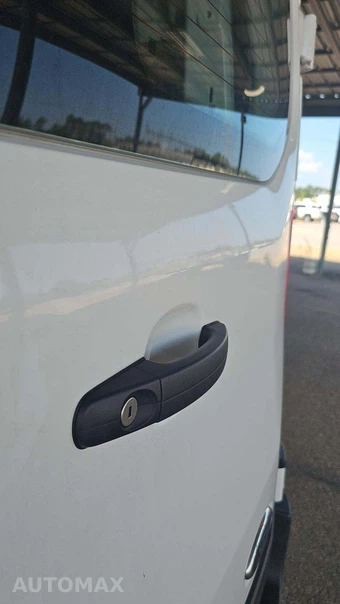 2025 Ford Transit 250 Cargo Van Low Roof 130.0" WB - miniatura 19