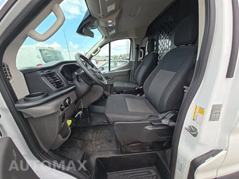 2025 Ford Transit 250 Cargo Van Low Roof 130.0" WB - miniatura 7