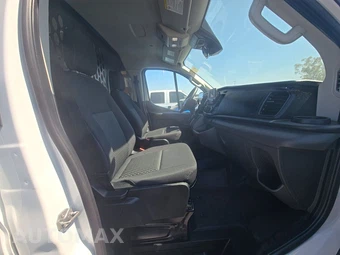 2025 Ford Transit 250 Cargo Van Low Roof 130.0" WB - miniatura 8