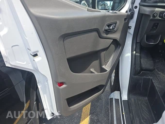 2025 Ford Transit 250 Cargo Van Low Roof 130.0" WB - miniatura 9