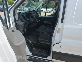 2025 Ford Transit 250 Cargo Van Low Roof 130.0" WB - miniatura 7