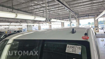 2025 Ford Transit 250 Cargo Van Low Roof 130.0" WB - miniatura 19