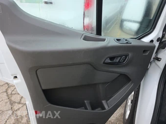 2025 Ford Transit 250 Cargo Van Low Roof 130.0" WB - miniatura 9