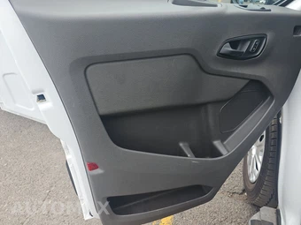 2025 Ford Transit 250 Cargo Van Low Roof 130.0" WB - miniatura 9