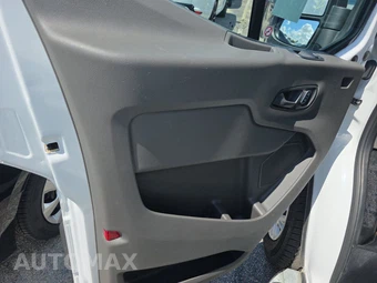 2025 Ford Transit 250 Cargo Van Low Roof 130.0" WB - miniatura 9