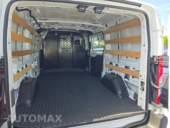 2025 Ford Transit 250 Cargo Van Low Roof 130.0" WB - miniatura 15