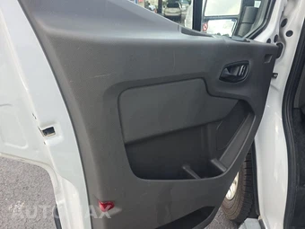 2025 Ford Transit 250 Cargo Van Low Roof 130.0" WB - miniatura 9