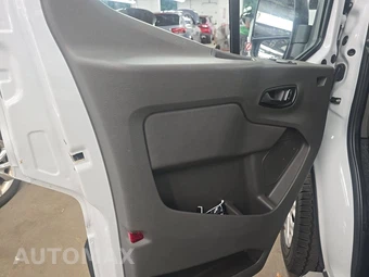 2025 Ford Transit 250 Cargo Van Low Roof 130.0" WB - miniatura 9