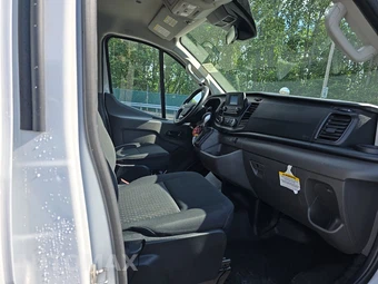 2025 Ford Transit 250 Cargo Van Low Roof 130.0" WB - miniatura 8