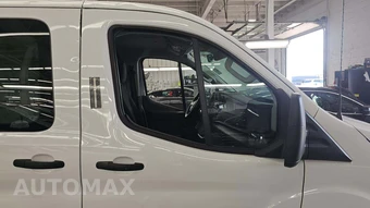 2025 Ford Transit 250 Cargo Van Low Roof 130.0" WB - miniatura 27