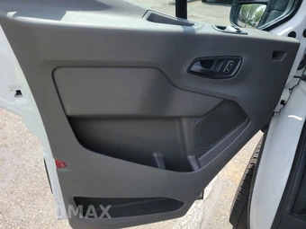 2025 Ford Transit 250 Cargo Van Low Roof 130.0" WB - miniatura 9
